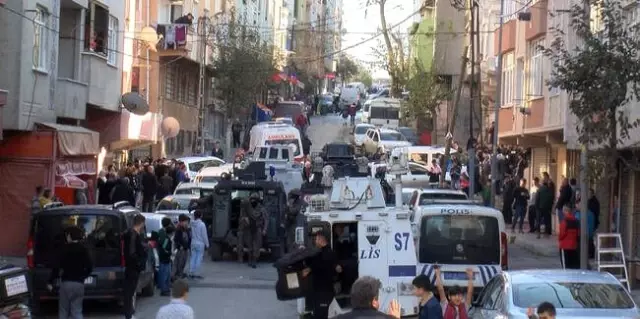 Polis ekipleri, emniyet güçlerine ateş edip kaçan cezaevi firarisini yakalamak için operasyon düzenliyor