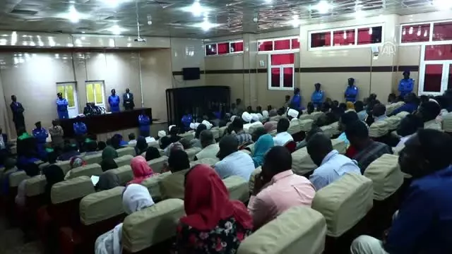 Sudan'da devrik lider el-Beşiri'in yargılanması