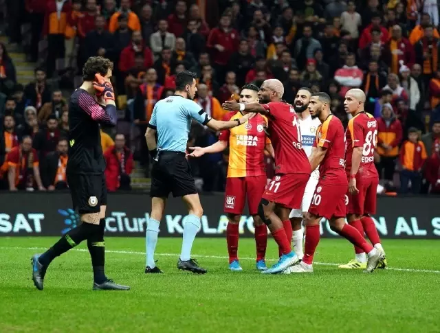 Süper Lig: Galatasaray: 0 - Ankaragücü: 0 (İlk yarı) Süper Lig: Galatasaray: 0 - Ankaragücü: 0 (İlk yarı)
