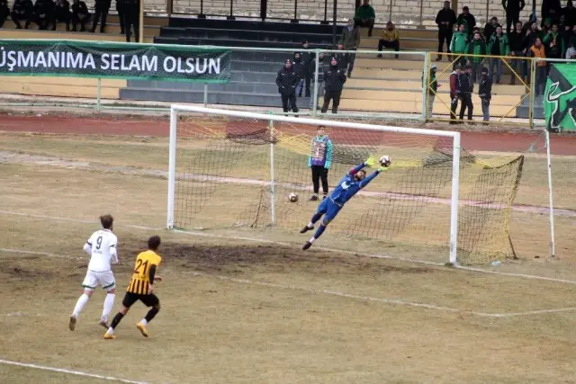 Bayburt Özel İdare Spor - Sakaryaspor: 0- 2