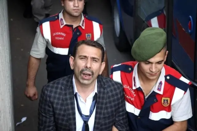 'Sahneye neden çağırmadın' cümlesiyle başlayan cinayetlerin sanıklarına ceza yağdı 'Sahneye neden çağırmadın' cümlesiyle başlayan cinayetlerin sanıklarına ceza yağdı