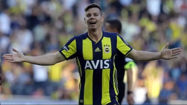 F.Bahçe'ye kötü haber! 2 ay sahalardan uzak kalacak