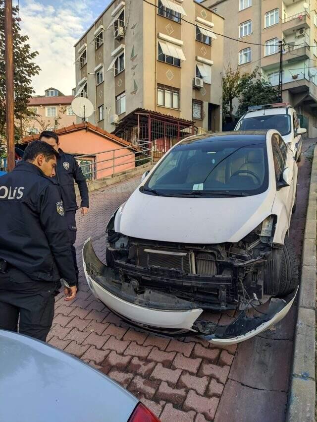 Hırsızlar saniyeler içerisinde farları çaldılar