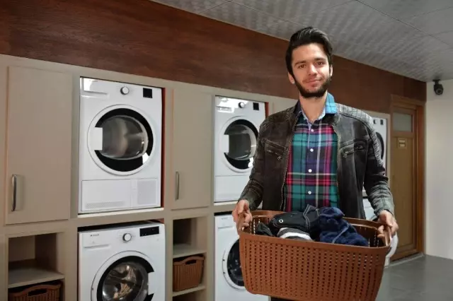 Mersin'de üniversite öğrencilerine 'çamaşır kafe' hizmeti