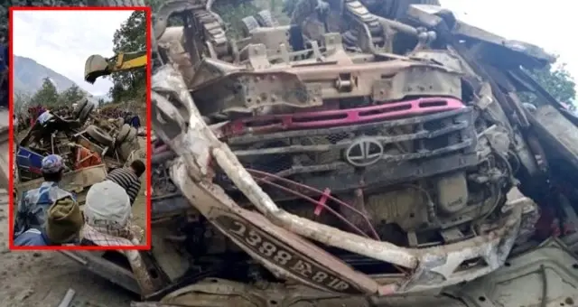 Nepal'de, dini etkinlikten dönenleri taşıyan otobüs şarampole yuvarlandı! 14 ölü, 16 yaralı