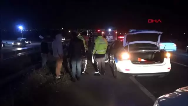 Silivri'de kamyonetin sıkıştırdığı otomobil kaza yaptı