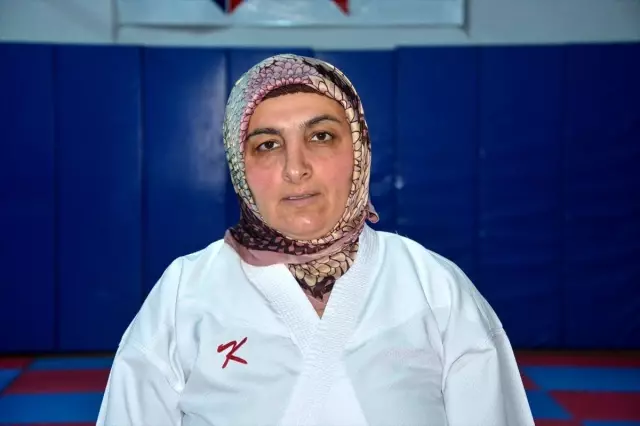 SPORCU AİLELER - Ailece milli takım için ter döküyorlar
