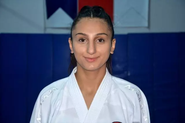 SPORCU AİLELER - Ailece milli takım için ter döküyorlar
