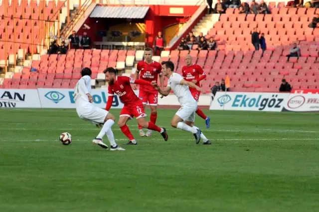 TFF 1. Lig: Balıkesirspor: 0 - Akhisarspor: 0 TFF 1. Lig: Balıkesirspor: 0 - Akhisarspor: 0