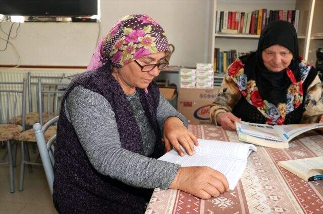 250 haneli mahalleden 500'ü aşkın öğretmen çıktı