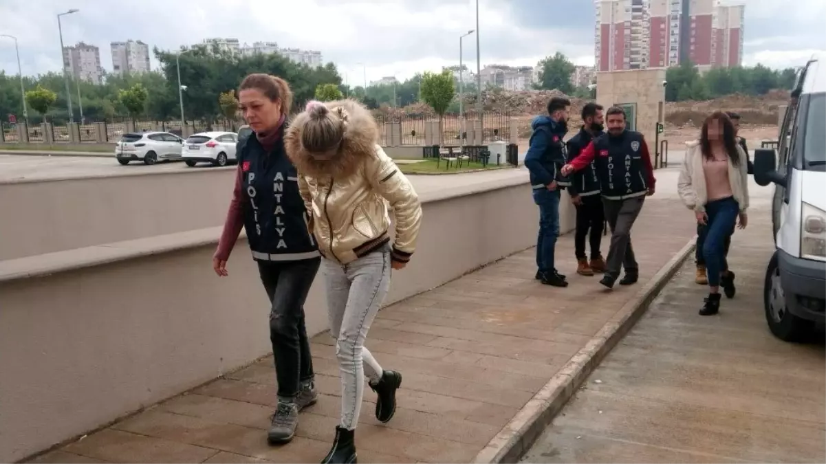 Antalya'da elektrikli bisikletli fuhuş servisi