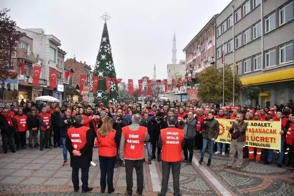 DİSK'in 2020 yılı için asgari ücret talebi net 3 bin 200 TL DİSK'in 2020 yılı için asgari ücret talebi net 3 bin 200 TL