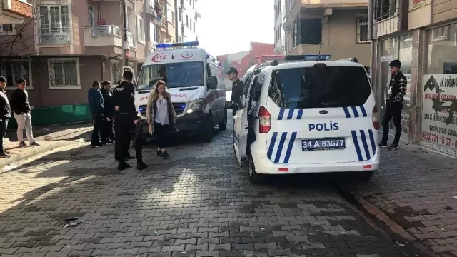 Esenyurt'ta 'kız kaçırma' meselesinde ortalık karıştı! Gelen mesajı gören anne sinir krizi geçirdi Esenyurt'ta 'kız kaçırma' meselesinde ortalık karıştı! Gelen mesajı gören anne sinir krizi geçirdi