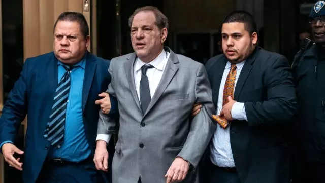 Harvey Weinstein: Cinsel saldırı ve tecavüzle suçlanan film yapımcısı, davası sonrası mesleğine... Harvey Weinstein: Cinsel saldırı ve tecavüzle suçlanan film yapımcısı, davası sonrası mesleğine...
