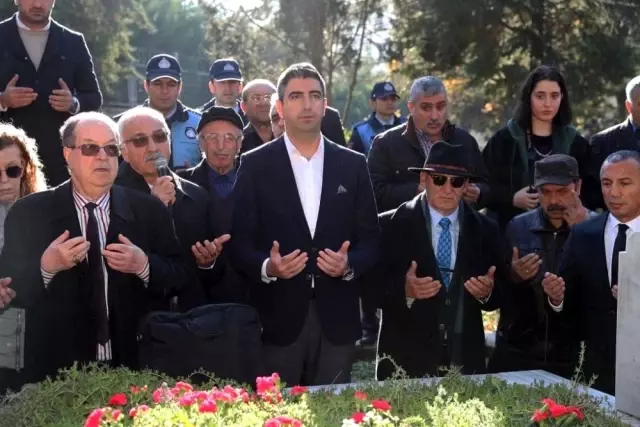 Kartal Belediyesi eski başkanlarından Mehmet Ali Büklü, kabri başında anıldı Kartal Belediyesi eski başkanlarından Mehmet Ali Büklü, kabri başında anıldı