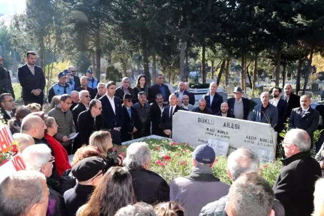 Kartal Belediyesi eski başkanlarından Mehmet Ali Büklü, kabri başında anıldı Kartal Belediyesi eski başkanlarından Mehmet Ali Büklü, kabri başında anıldı