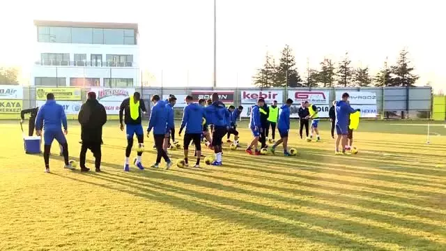 MKE Ankaragücü, Antalyaspor maçının hazırlıklarına başladı MKE Ankaragücü, Antalyaspor maçının hazırlıklarına başladı