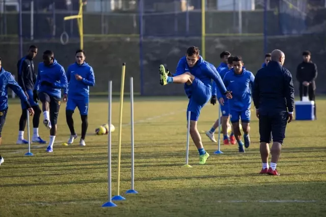 MKE Ankaragücü, Antalyaspor maçının hazırlıklarına başladı MKE Ankaragücü, Antalyaspor maçının hazırlıklarına başladı