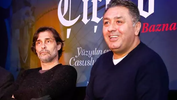 Mustafa Uslu'ya bir şok daha! 'Babamızın filmini izinsiz çektin' davası Mustafa Uslu'ya bir şok daha! 'Babamızın filmini izinsiz çektin' davası
