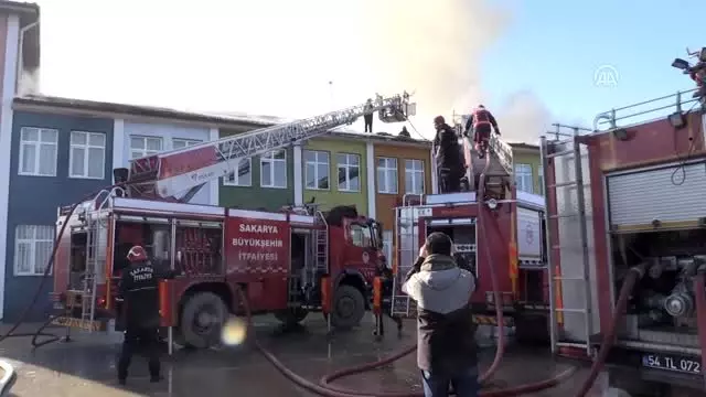 Okulda çıkan yangın kontrol altına alındı Okulda çıkan yangın kontrol altına alındı
