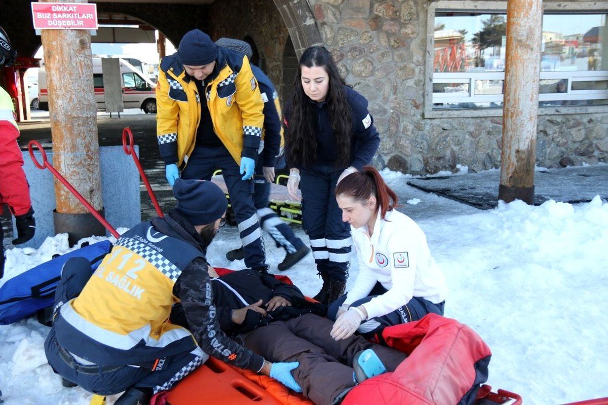 Türkiye'deki kayak merkezleri arasında bir ilk; Erciyes'te poliklinik açıldı