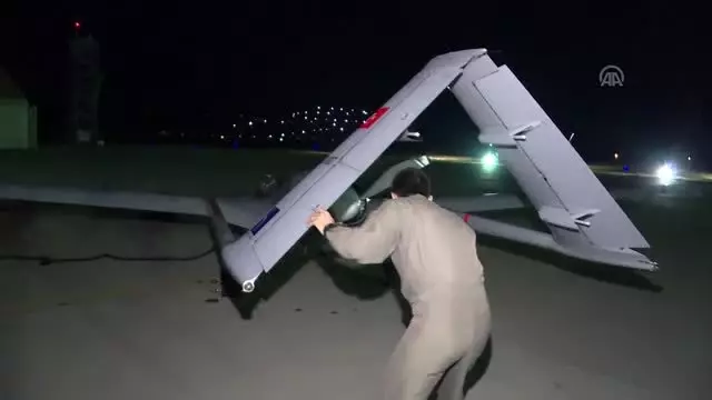 Türkiye'den KKTC Geçitkale Havalimanı'na ilk İHA havalandı Türkiye'den KKTC Geçitkale Havalimanı'na ilk İHA havalandı
