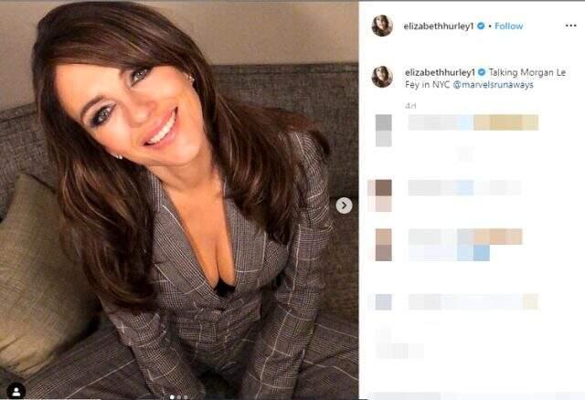 54 yaşındaki İngiliz oyuncu Elizabeth Hurley, kusursuz fiziğiyle mest etti