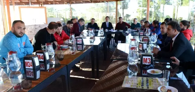 Amatör futbol temsilcileri Kumluca'da buluştu Amatör futbol temsilcileri Kumluca'da buluştu