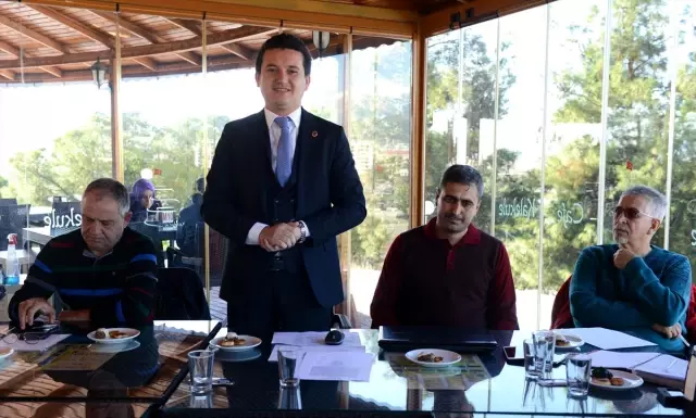 Amatör futbol temsilcileri Kumluca'da buluştu Amatör futbol temsilcileri Kumluca'da buluştu