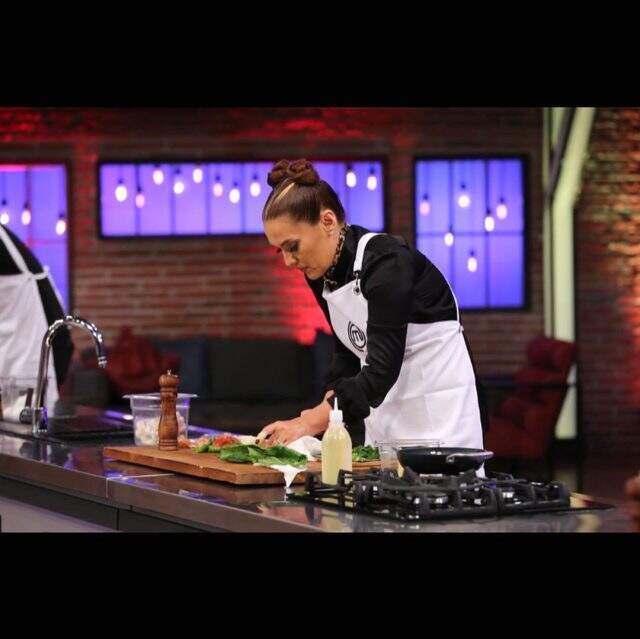 Demet Akalın ve Alişan MasterChef'te yarıştı! Masterchef ünlülerde kim kazandı MasterChef eleme adayı kim oldu, kaptanlığı kim kazandı?