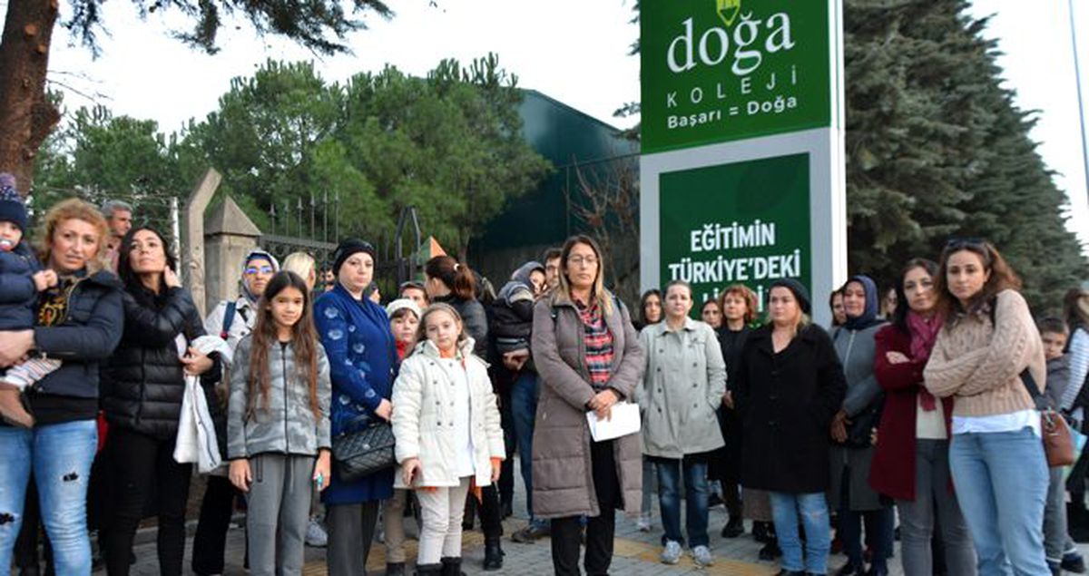 Doğa Koleji'nde sular durulmuyor! Bursalı veliler de eyleme katıldı