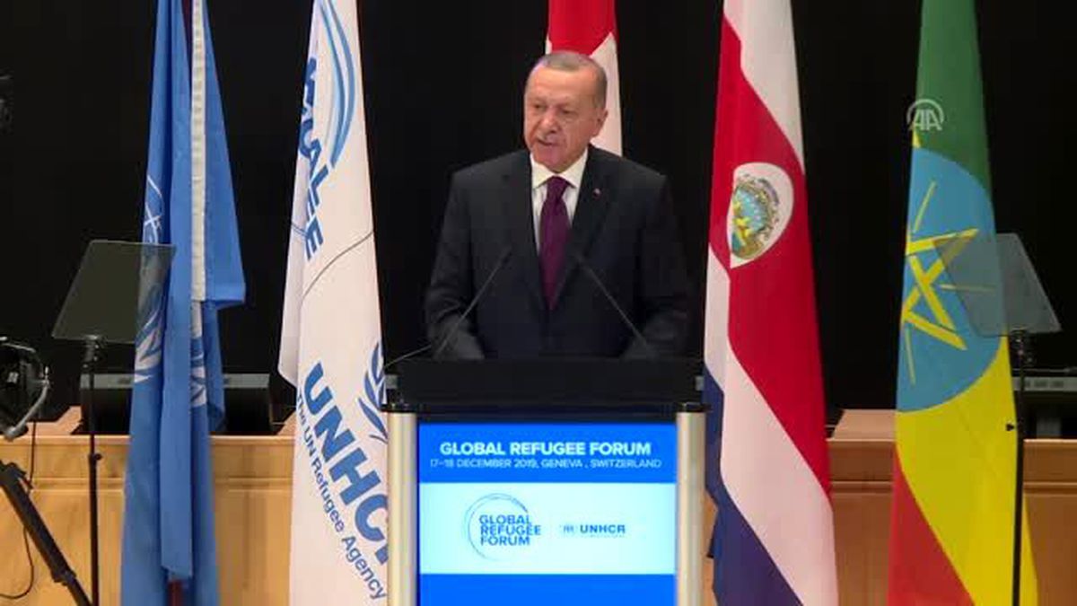 Erdoğan: 'Birkaç münferit hadise dışında mültecileri ötekileştirecek, dışlayacak, onları...