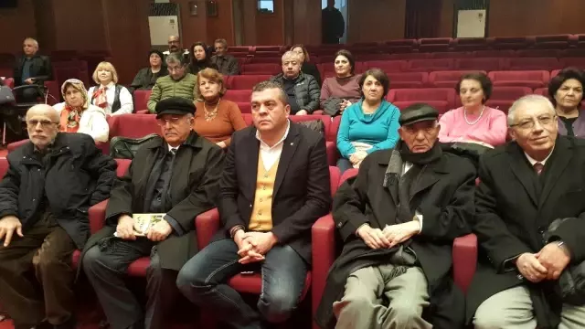 Eskişehir'deki kültür ve sanat dernekleri öğrencilere burs için bir araya geldi Eskişehir'deki kültür ve sanat dernekleri öğrencilere burs için bir araya geldi