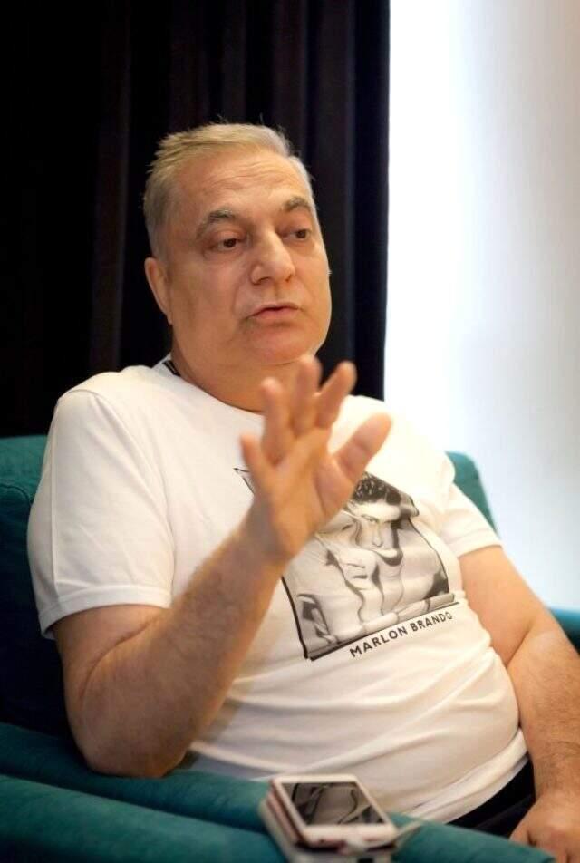 İki beyin damarı birden tıkandığı için tedavi altına alınan Mehmet Ali Erbil hastaneden taburcu oldu