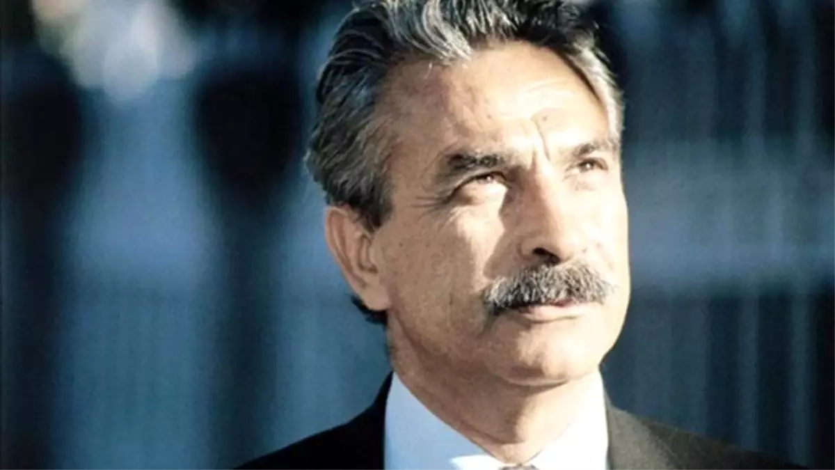 İsmet Özel'in yeni kitabı Türküm Doğruyum İntikamım Ülkemdir raflarda yerini aldı! İsmet özel kimdir?