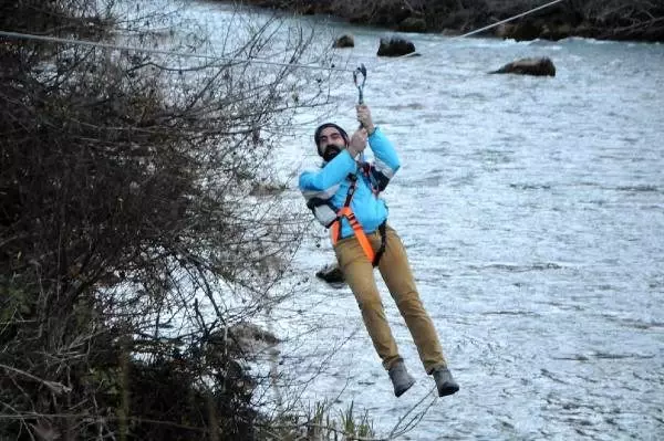 Munzur Vadisi'nde 'zipline' heyecanı Munzur Vadisi'nde 'zipline' heyecanı