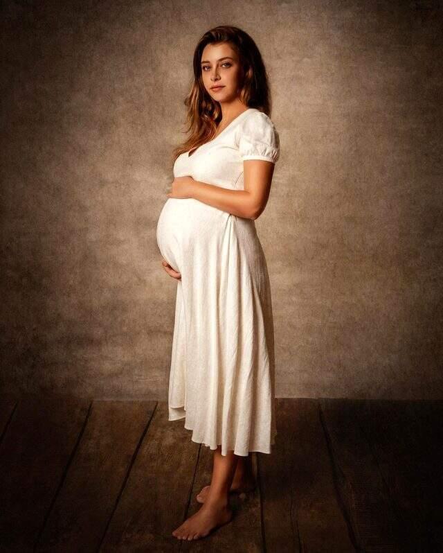 Oyuncu Hande Erçel'in ablası, yeni doğan bebeğine vefat eden annesinin adını verdi