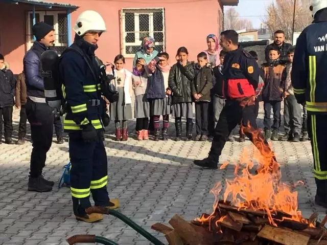 Saray'da yangın tatbikatı Saray'da yangın tatbikatı