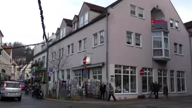 Almanya'da aşırı sağın ilk kurbanı türk aile anıldı Almanya'da aşırı sağın ilk kurbanı türk aile anıldı