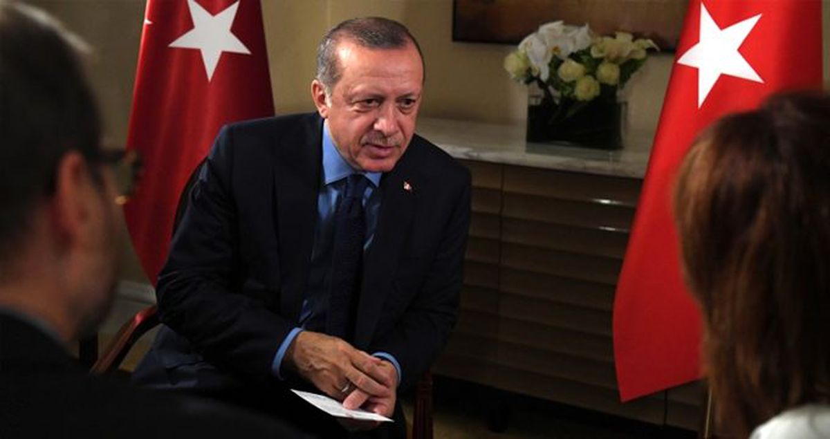 Cumhurbaşkanı Erdoğan'ın gazetecilerle olan namaz anısı güldürdü