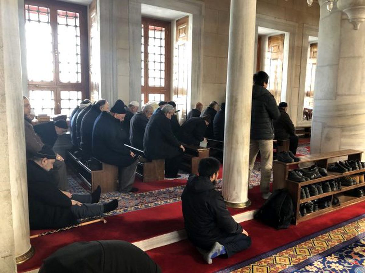 Diyanet İşleri Başkanı Erbaş, camilerden taburelerin neden kaldırıldığını açıkladı