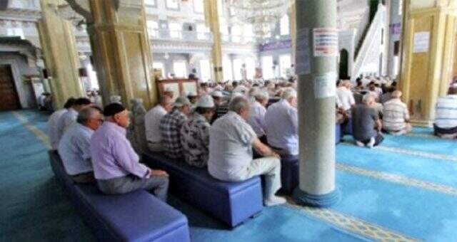 Diyanet İşleri Başkanı Erbaş: Başka dinlerin ibadet alanlarını hatırlatan görüntüler ortaya çıkıyor