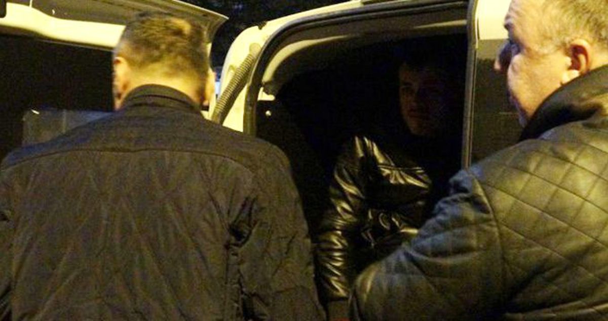 Eğlence mekanından çıkarıldığı iddia edilen şahıs silahla dehşet saçtı: 1'i ağır 4 yaralı