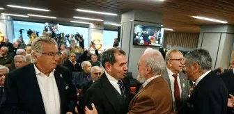 Özhan Canaydın: Galatasaray'da aralık ayı divanı başladı, Başkan Mustafa Cengiz katılmadı Özhan Canaydın: Galatasaray'da aralık ayı divanı başladı, Başkan Mustafa Cengiz katılmadı