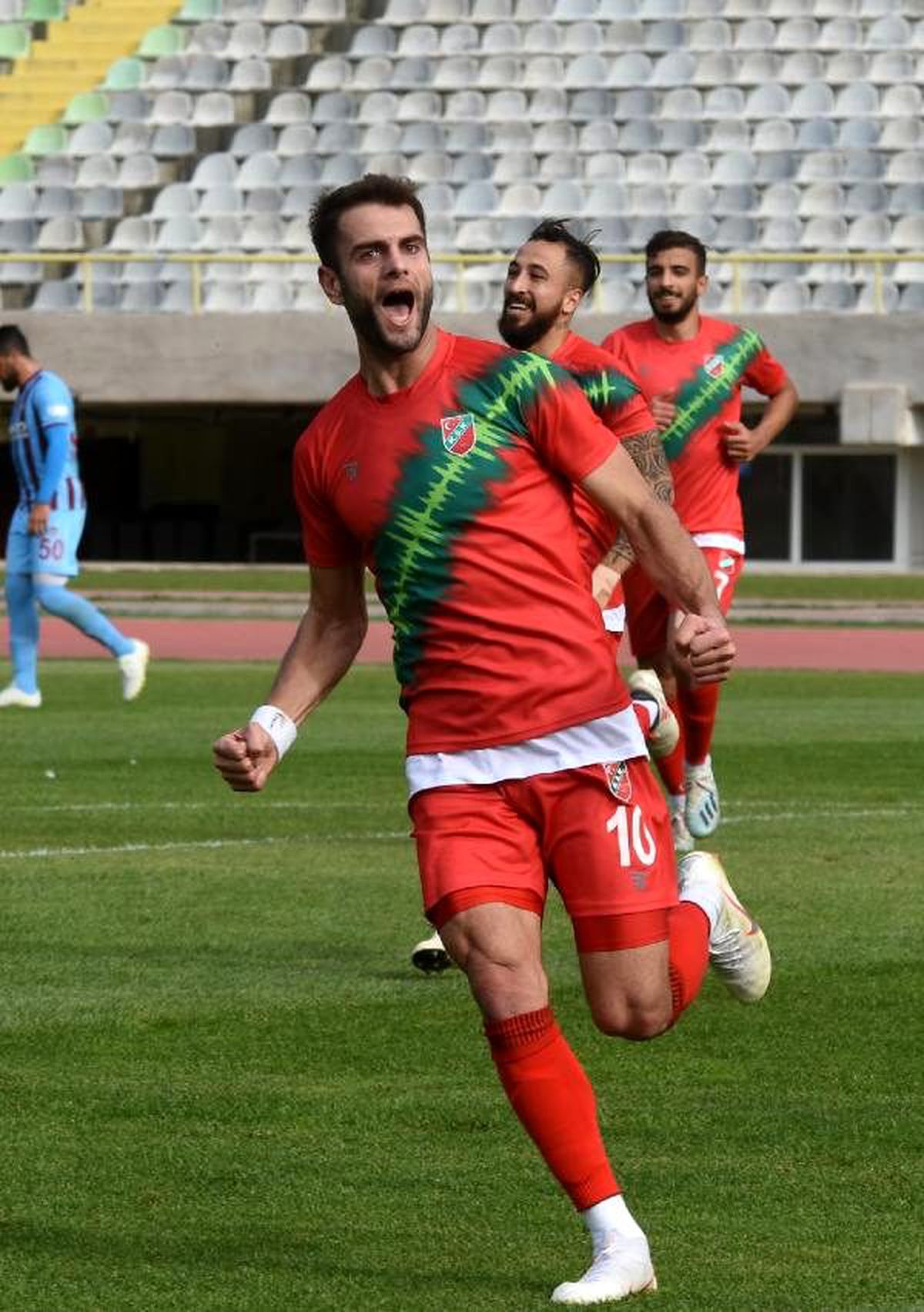 Karşıyaka'da Hakan patlama yaptı