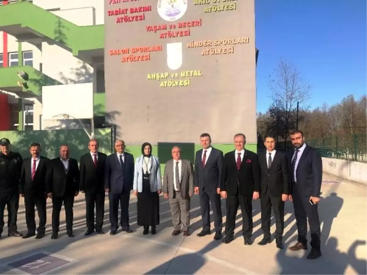 Sapanca'da 'Tasarım-Beceri Atölyeleri' açıldı