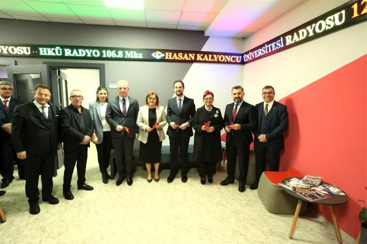 Şehrin ve bölgenin sesi olacak HKÜ Radyo açıldı