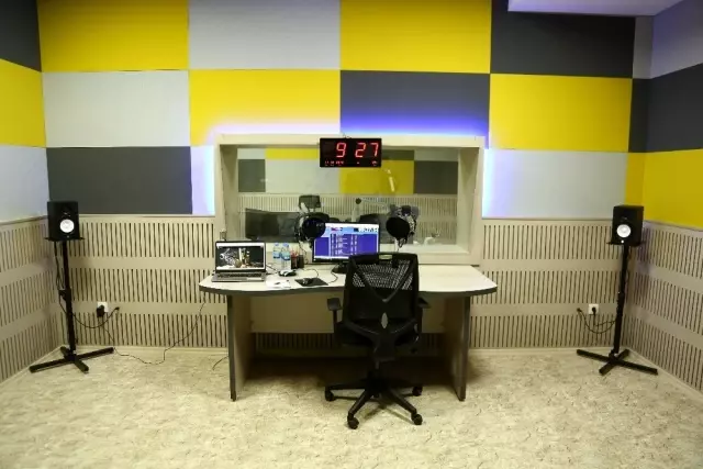 Şehrin ve bölgenin sesi olacak HKÜ Radyo açıldı