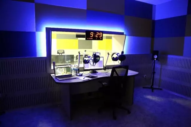 Şehrin ve bölgenin sesi olacak HKÜ Radyo açıldı