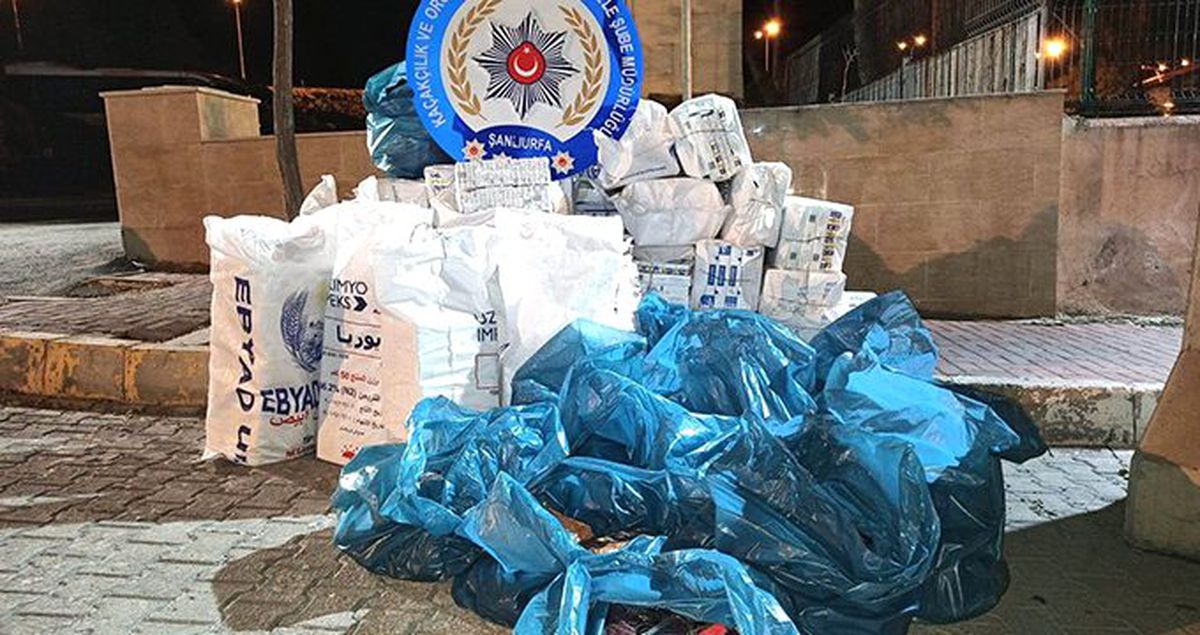 Yemlerin arasına gizlenmiş 20 bin paket kaçak sigara ele geçirildi